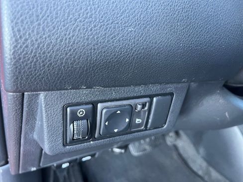 Used 2007 Nissan Versa SL image 27