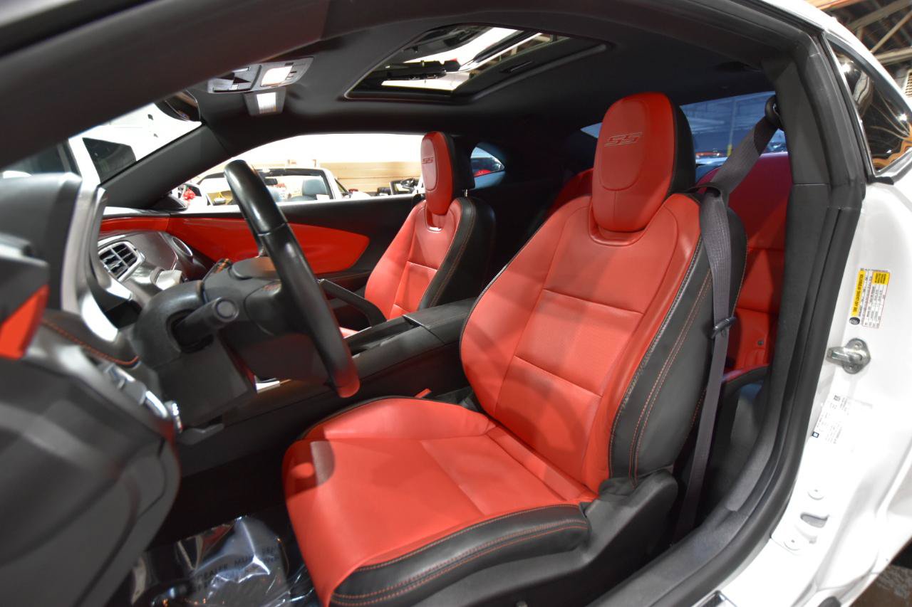 Used 2014 Chevrolet Camaro SS w/ RS Package RWD image 32