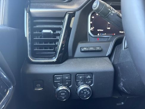 Certified 2026 GMC Sierra 2500 Denali Ultimate AWD/4WD image 18