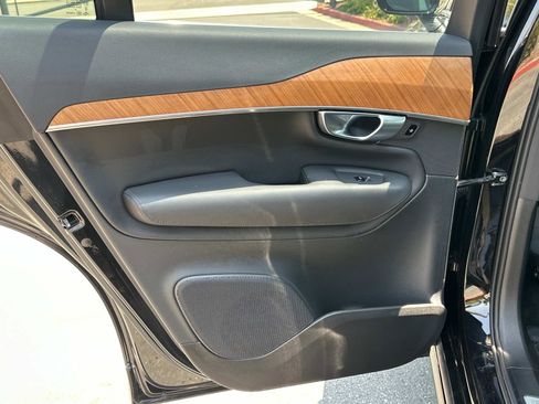 Certified 2025 Volvo XC90 B6 Plus image 20