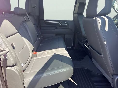 Used 2026 Chevrolet Silverado 2500 LTZ w/ LTZ Convenience Package AWD/4WD image 27