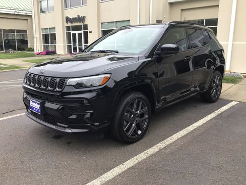 New 2025 Jeep Compass Limited w/ High Altitude Package image 3