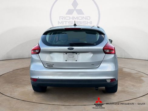 Used 2015 Ford Focus SE image 4