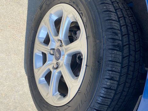 Used 2019 Ford EcoSport SE image 9