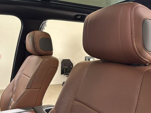 Used 2025 Toyota Tundra 1794 Edition image 13