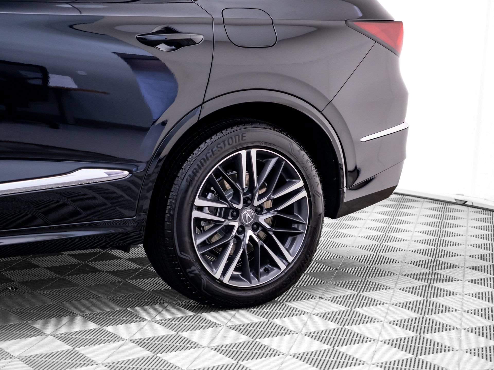 Used 2026 Acura MDX w/ Advance Package AWD/4WD image 35