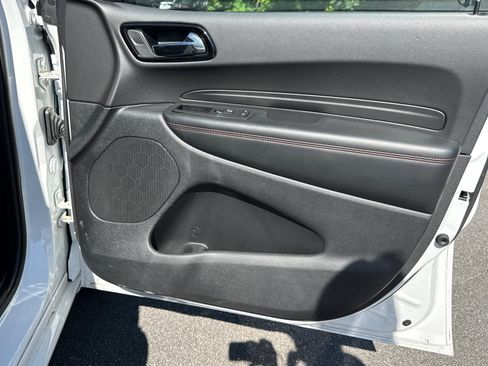Used 2025 Dodge Durango GT RWD image 16