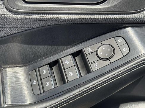 Certified 2023 Nissan Rogue SV FWD image 18