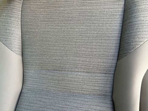 Used 2021 Nissan Rogue SV image 13