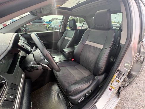 Used 2013 Toyota Camry SE w/ Convenience Pkg FWD image 6