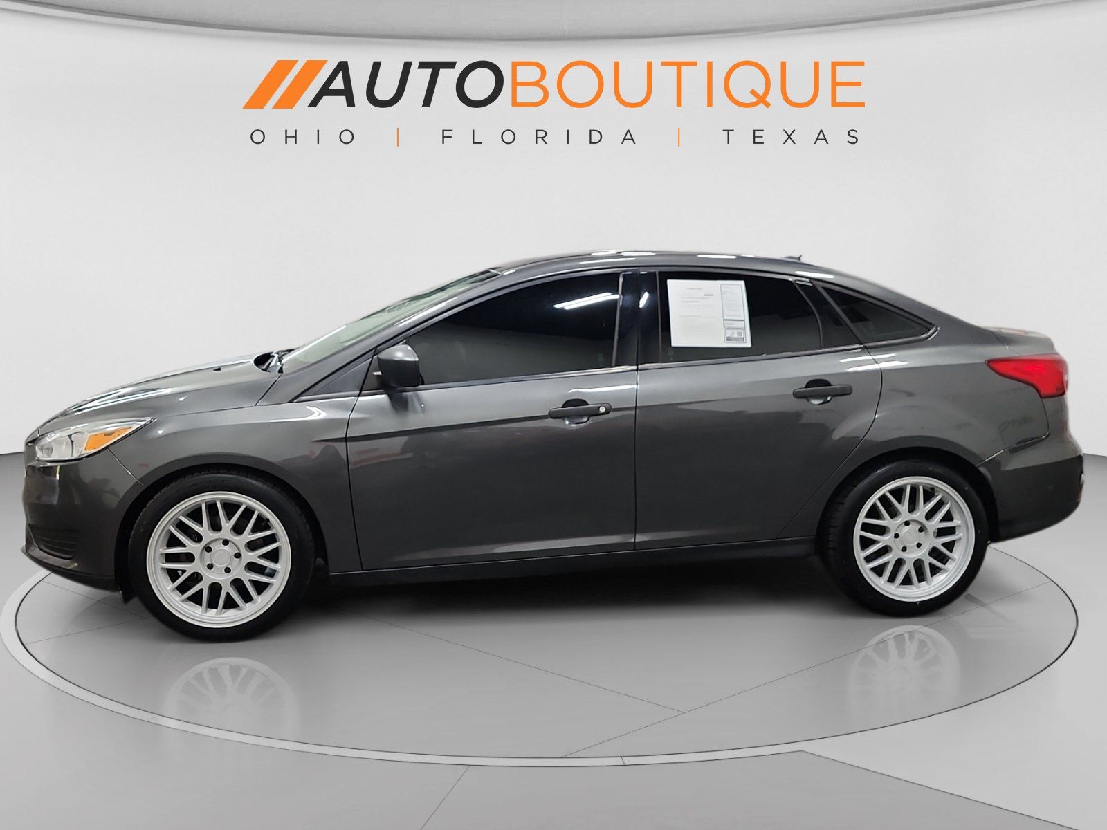 Used 2018 Ford Focus S FWD image 2