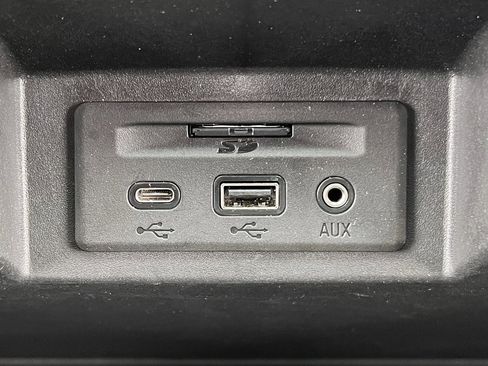 Used 2023 Chevrolet Silverado 2500 High Country image 26