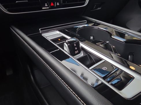 Used 2024 Volkswagen Atlas SE image 22