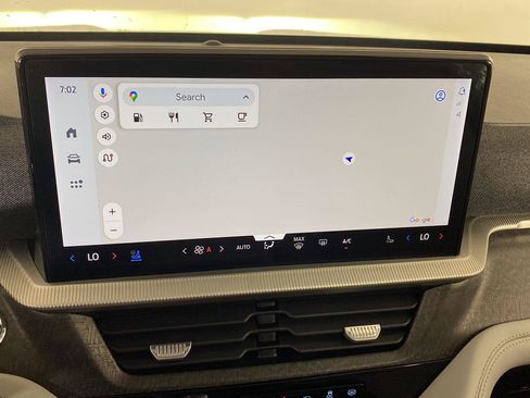 Used 2025 Ford Explorer Platinum w/ Ultimate Package AWD/4WD image 8