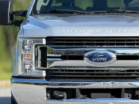 Used 2019 Ford F250 XLT AWD/4WD image 14