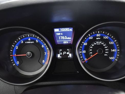 Used 2015 Hyundai Elantra GT FWD image 13