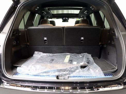 Certified 2025 Mercedes-Benz GLS 450 4MATIC image 34