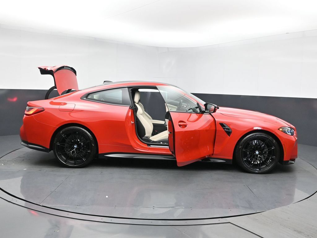 Used 2021 BMW M4 Competition w/ M Carbon Exterior Package RWD image 33