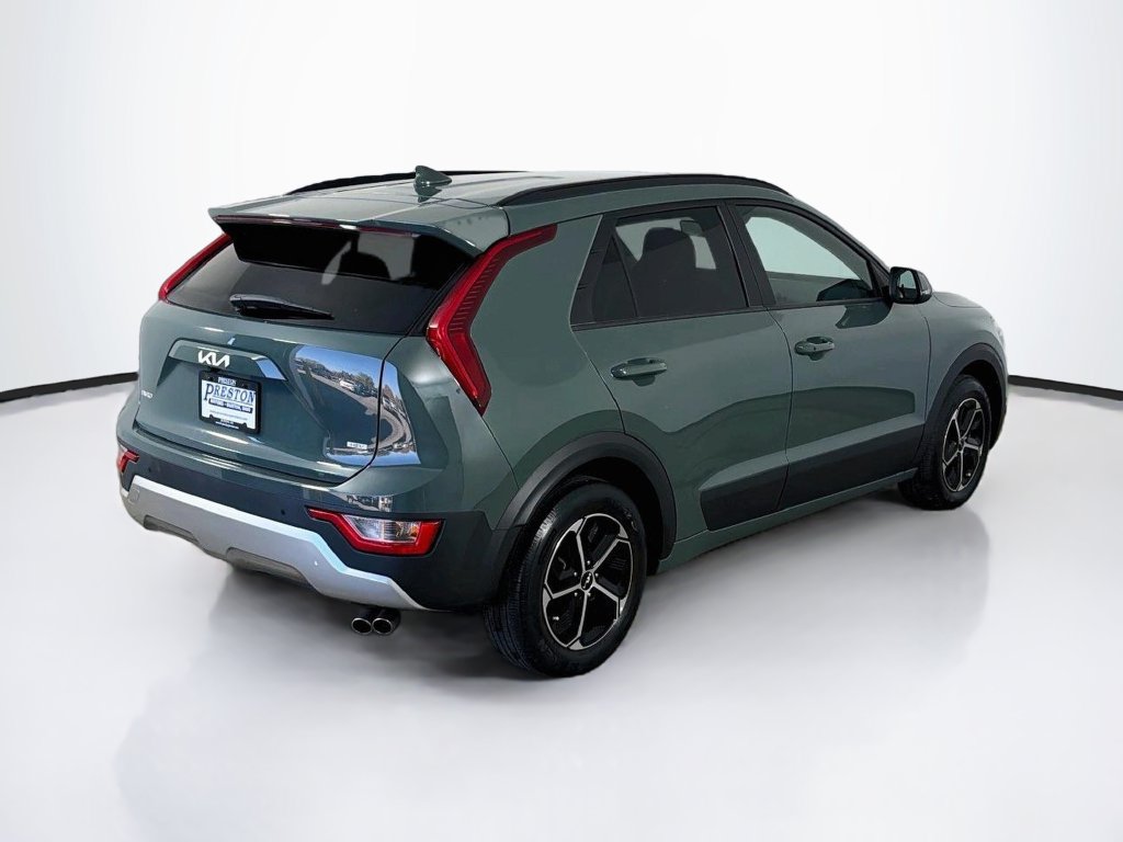 Used 2023 Kia Niro EX FWD image 5