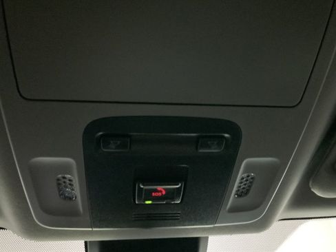Used 2022 Toyota Camry SE FWD image 32