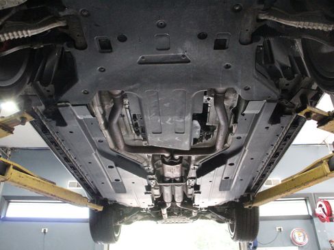 Used 2019 Jaguar F-PACE S image 95