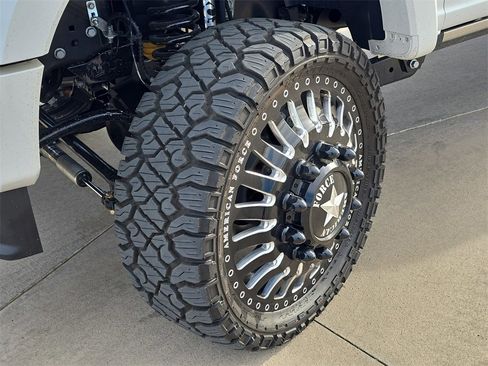 Used 2025 Ford F450 Platinum w/ Platinum Plus Package image 33