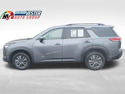 Used 2025 Nissan Pathfinder SV