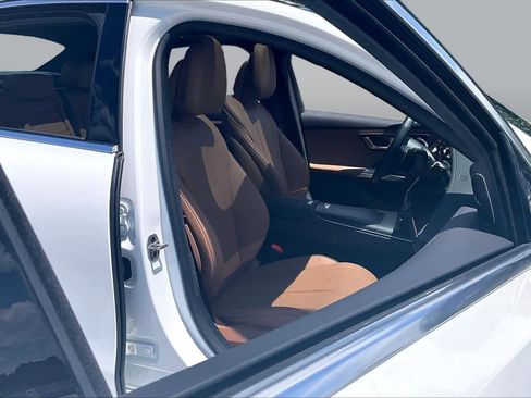 Used 2026 Mercedes-Benz E 350 Sedan w/ Driver Assistance Package image 9