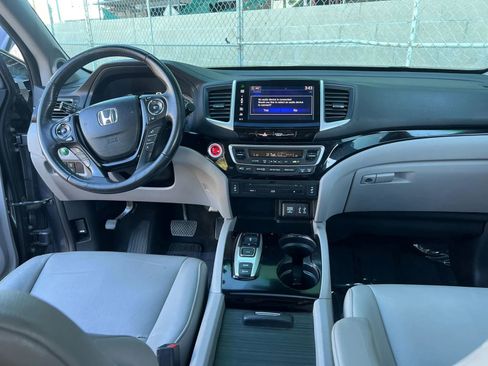 Used 2016 Honda Pilot Touring image 16