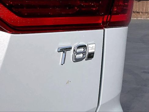 New 2026 Volvo XC60 T8 Ultra w/ Protection Package Premier image 26