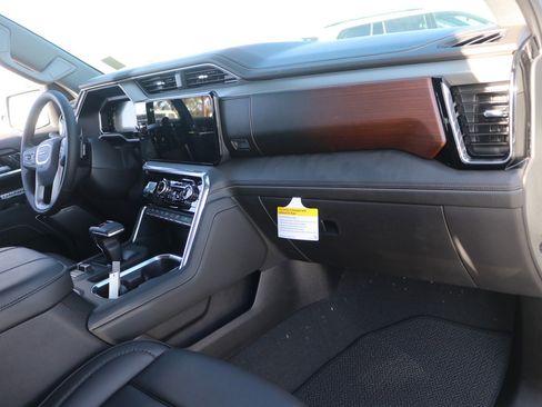 New 2026 GMC Sierra 1500 Denali w/ Denali Reserve Package image 36