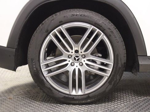 Used 2025 Mercedes-Benz GLS 450 4MATIC image 17