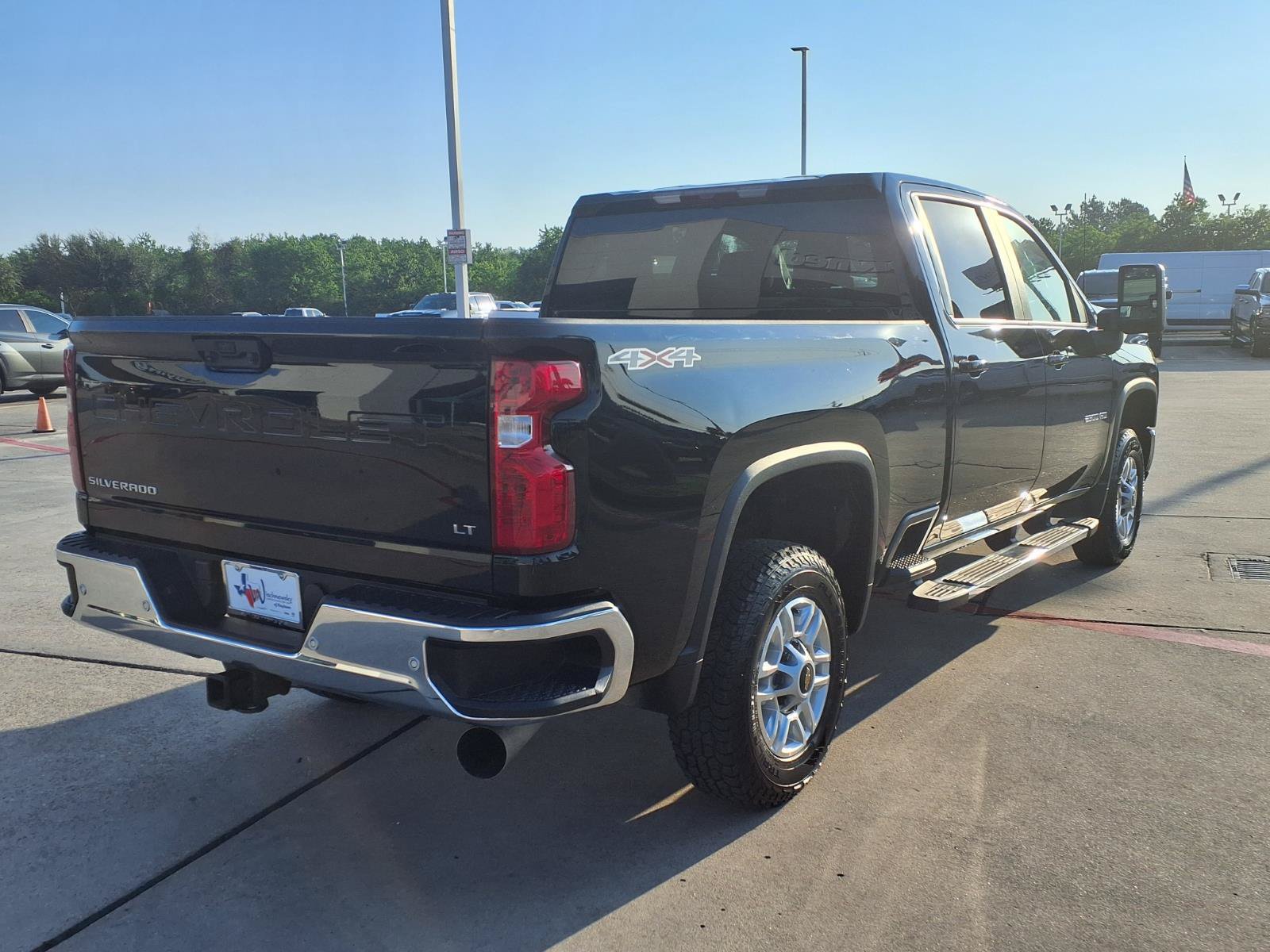 Used 2025 Chevrolet Silverado 2500 LT w/ Safety Package AWD/4WD image 5