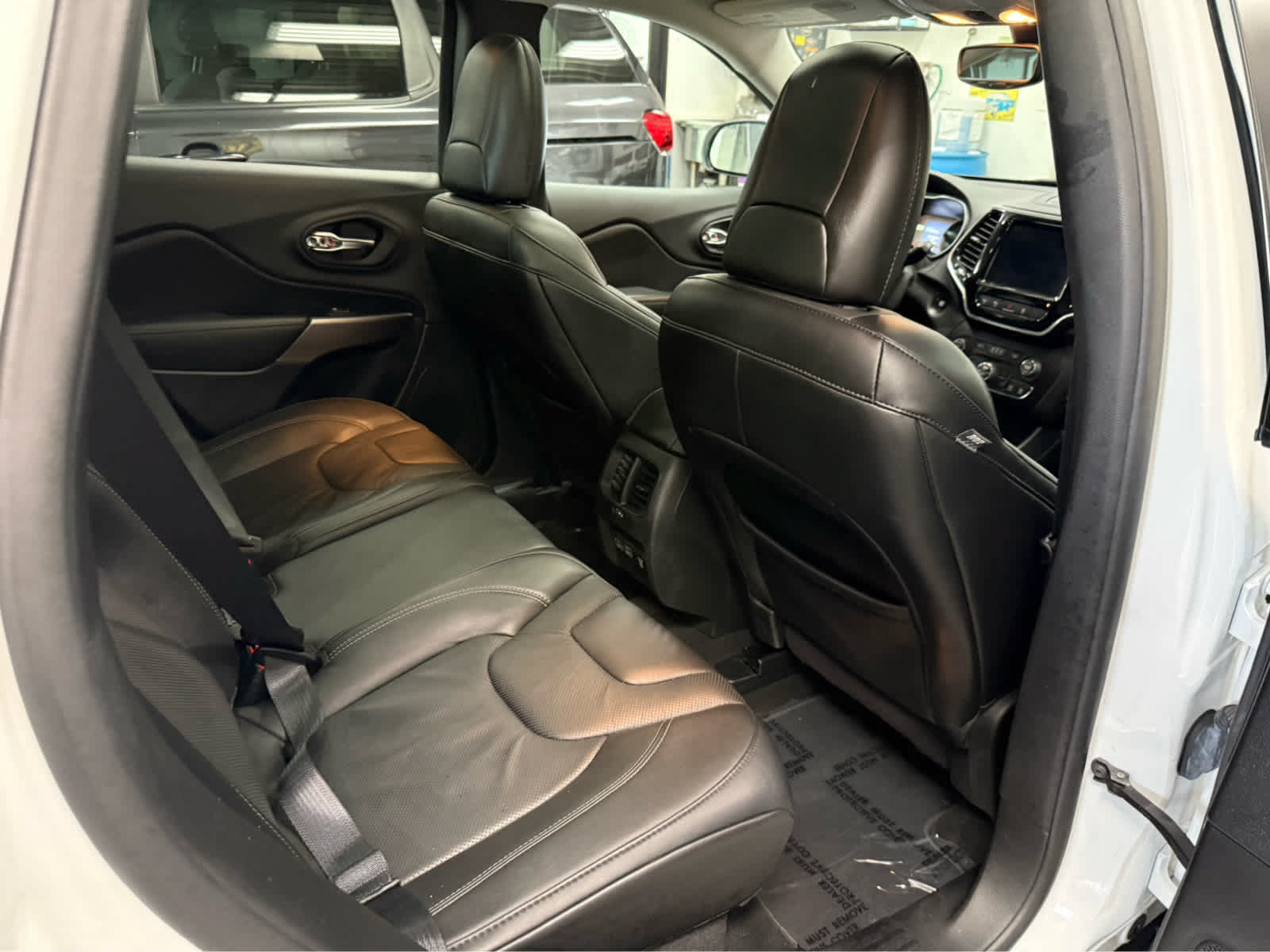 Used 2021 Jeep Cherokee Limited AWD/4WD image 27