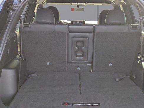 Used 2022 Mitsubishi Outlander SE image 12