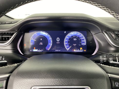 Used 2023 Jeep Grand Cherokee L Laredo AWD/4WD image 22