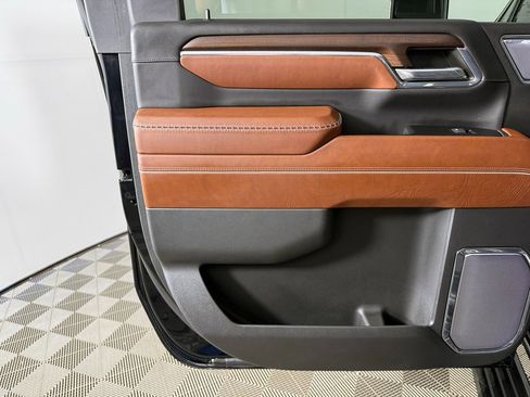 Used 2024 GMC Sierra 3500 Denali Ultimate image 24