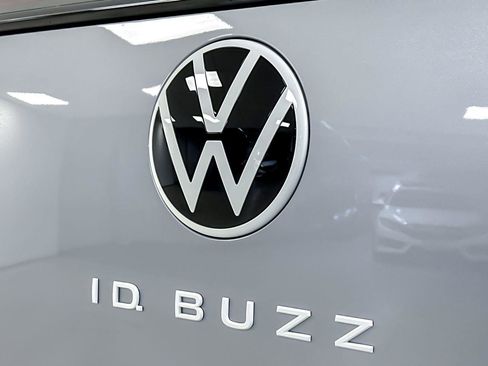 New 2025 Volkswagen ID. Buzz Pro S image 27