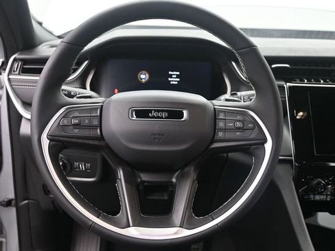 New 2026 Jeep Grand Cherokee L 4WD image 30