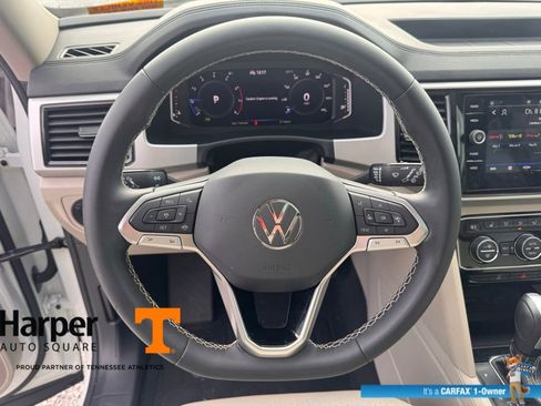 Used 2023 Volkswagen Atlas SE w/ Panoramic Sunroof Package image 17