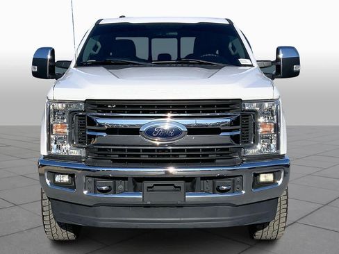 Used 2019 Ford F250 XLT w/ XLT Premium Package image 4
