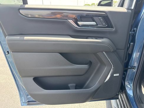 New 2026 GMC Yukon XL Elevation w/ Elevation Premium Package AWD/4WD image 32