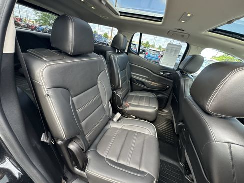 Used 2023 GMC Acadia Denali w/ Denali Ultimate Package AWD/4WD image 28