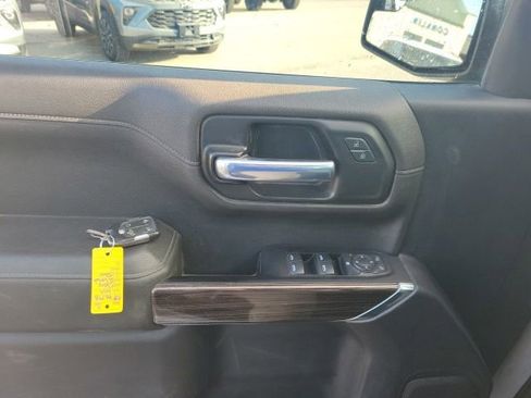 Used 2020 Chevrolet Silverado 1500 LT w/ All-Star Edition image 17