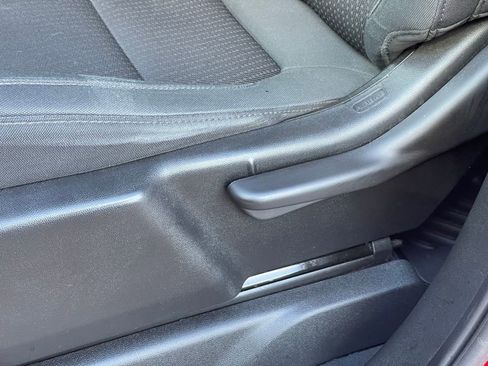 Used 2020 Chevrolet Silverado 1500 Custom w/ Custom Value Package image 10