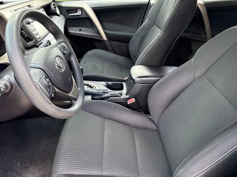 Used 2015 Toyota RAV4 XLE FWD image 11