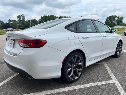 Used 2015 Chrysler 200 S w/ Comfort Group image 6