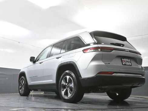 Used 2024 Jeep Grand Cherokee Limited 4xe AWD/4WD image 59