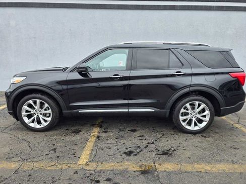 Used 2023 Ford Explorer Platinum w/ Technology Package image 7