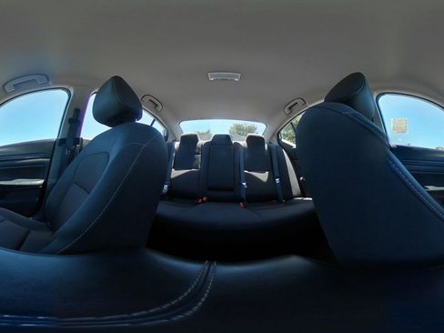 Used 2025 Nissan Altima 2.5 SV FWD image 42
